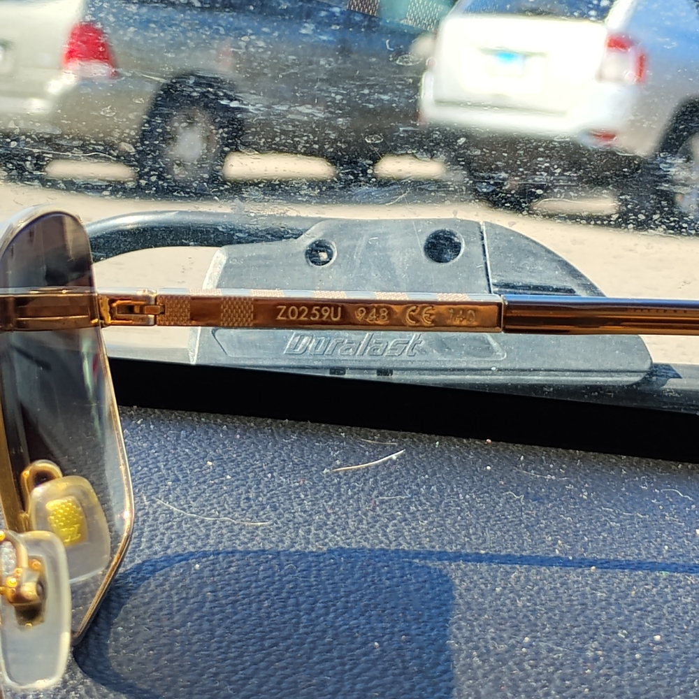 Louis Vuitton Gold Frame Sunglasses - Picture 3 of 4